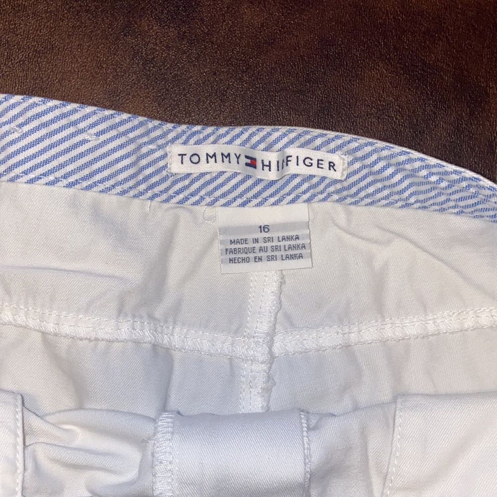 🎱Vintage 00” Tommy Hilfiger shorts Size 16! - Picture 3 of 11